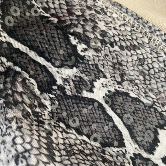 NWOT Windsor Sequin Snake Print Mini Skirt - Picture 7 of 8